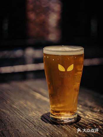 正好赶上新开桶上枪 必须抿一杯 面纱·荆棘美式拉格