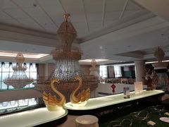 大堂-乌兰湖畔草坪轻奢营地