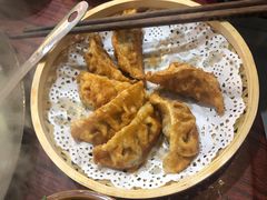 -老街烧烤大排档·地道湖北菜·龙虾馆(汉口火车站店)