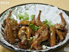 盐焗乳鸽-金瑞轩大酒楼·顺德鱼生·粤菜海鲜(东江国际店)