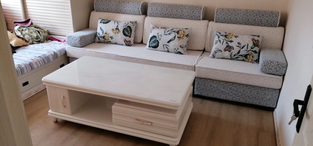 新超实木床沙发家具店的图片