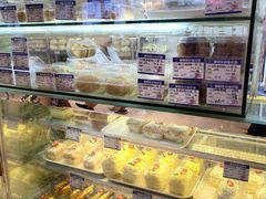 -白玉兰食品甜凤店(合生汇店)
