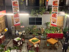大堂-蔼若春.传承三十年云南菜(金碧公园店)
