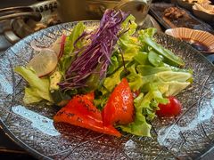 -铭牛烧肉·和牛海鲜自助(高新月牙湖店)