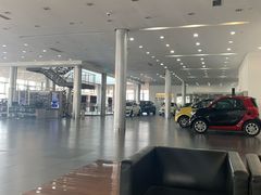 -天津波士信达奔驰4S店(卫津南路店)