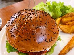 水牛城辣鸡肉堡-UPPER KITCHEN(延安路店)