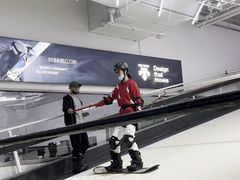 -SNOW51城市滑雪(万象城店)