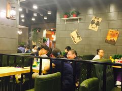 -愉肴麻辣香锅(中山路店)