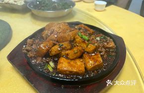 Iron Plate Braised Pork Shreds with Tofu