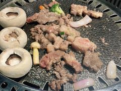 -马路牙子烧烤音乐酒馆(望京店)