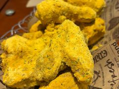 -BHC炸鸡(明洞总店)