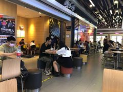 等位区-麦当劳(中二横路店)