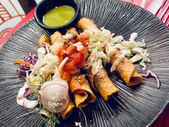 -Pistolera Mexican Cantina女枪手墨西哥餐厅(碧云路店)