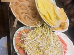 -肖肖酸萝卜鱼火锅(总店)