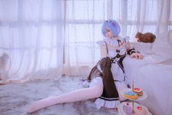 -星元素cosplay动漫摄影写真工作室