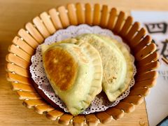 韭菜盒子-关东小磨东北菜(上海长风大悦城店)