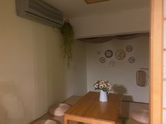 -小草屋轰趴馆别墅派对新场团建家庭聚会