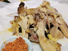 -头上红煨盐鸡·非遗院子餐厅