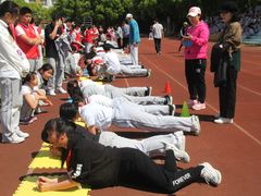 -上海市民办金苹果学校