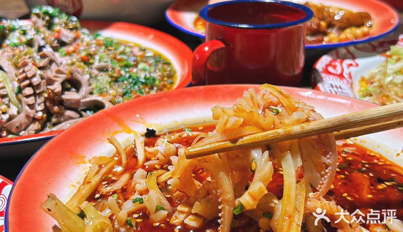 来勒家吃饭没得点道行可不行