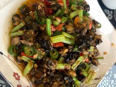 -临江餐馆二楼美食部落