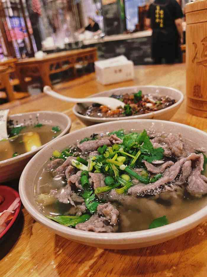 冯四娘跷脚牛肉·非物质文化遗产名店-"服务真的很好,老板很热情,我