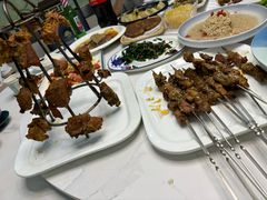 -三江源美食城