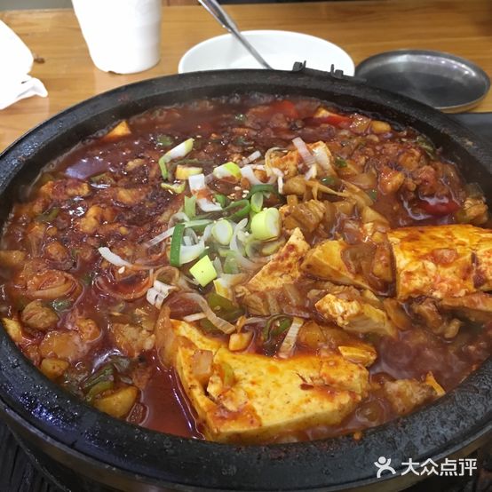 万得圆饭庄(黄务小区)