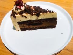 黑森林蛋糕-山下C5cafe(惠通时代广场店)