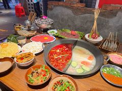 -萍姐火锅·公路夜市(武汉首店)