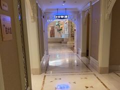 -麓湖国际水疗