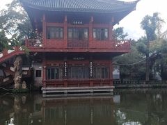 -房湖公园