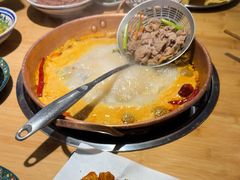 -洱火云南酸菜牛肉火锅(石景山当代商城店)