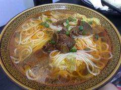 酸辣牛肉米线-老陶包子铺(南大西南村店)