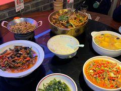 -川流不息·地道川菜·小龙虾(新松江路店)