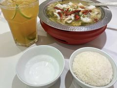 -姚姚酸菜鱼·金戈戈香港豉油鸡(喜荟城联名店)
