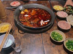 -四小区火锅·巷子里的重庆火锅(花照壁店)