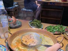 -洱火云南酸菜牛肉火锅(石景山当代商城店)