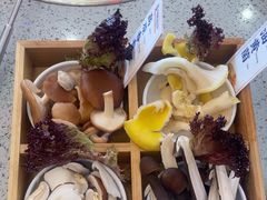 -阿婆情腊排骨火锅(金虹路店)