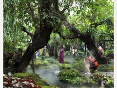 -Chom Cafe and Restaurant