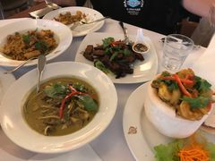 -Thai Pothong Restaurant
