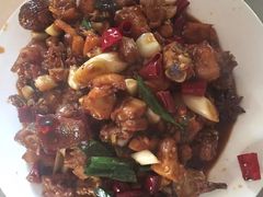 黄焖鸡-洱海鱼湾白族农家菜