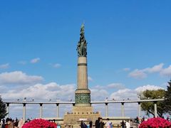 -人民防洪胜利纪念塔