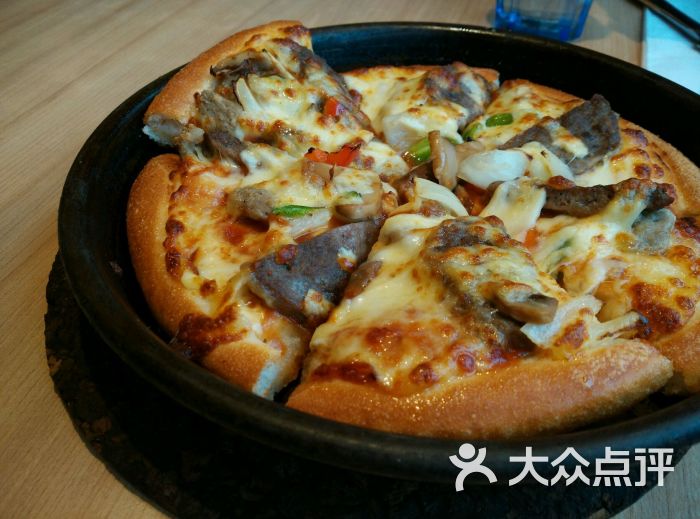 必胜客(黄山中路店)普装牛肉披萨图片 