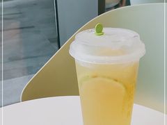 -奈雪的茶(优特汇店)