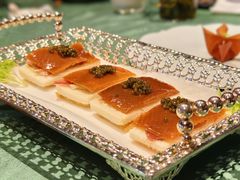 -龙凤荟·传统粤菜点心(新天地店)