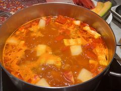 -尚尚仙·酸汤猪手·猪肚鸡火锅(华联万柳购物中心店)