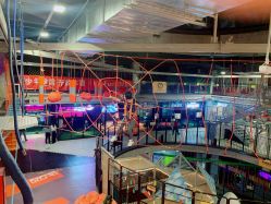 -嗨翻Hi-Fun竞技主题乐园·蹦床团建生日聚会(五棵松华熙店)