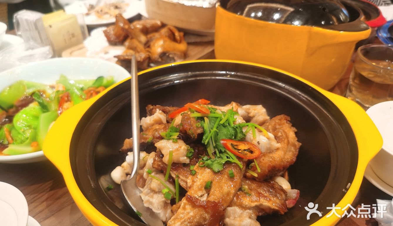 不愧是专门吃烤乳鸽的，没有让人失望