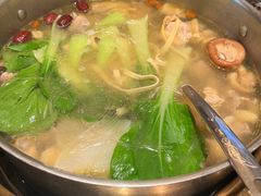 -一席地·本地鸡窝·杭帮鸡火锅(萧山银隆百货店)